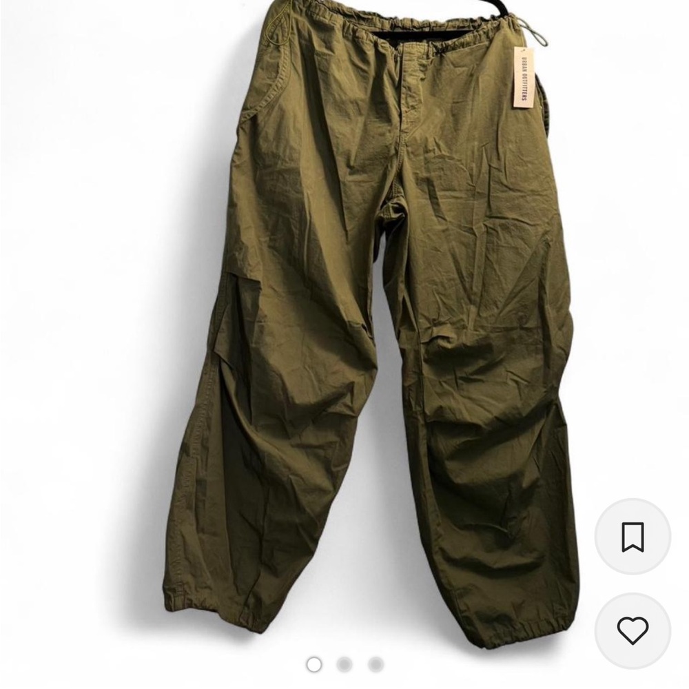 SOLD Urban Outfitters Army Green Cargos Pants